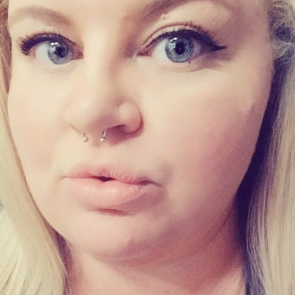 Meet your Posher, Alexis